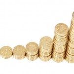 Monitor con software de informática contable en oficina de asesoría